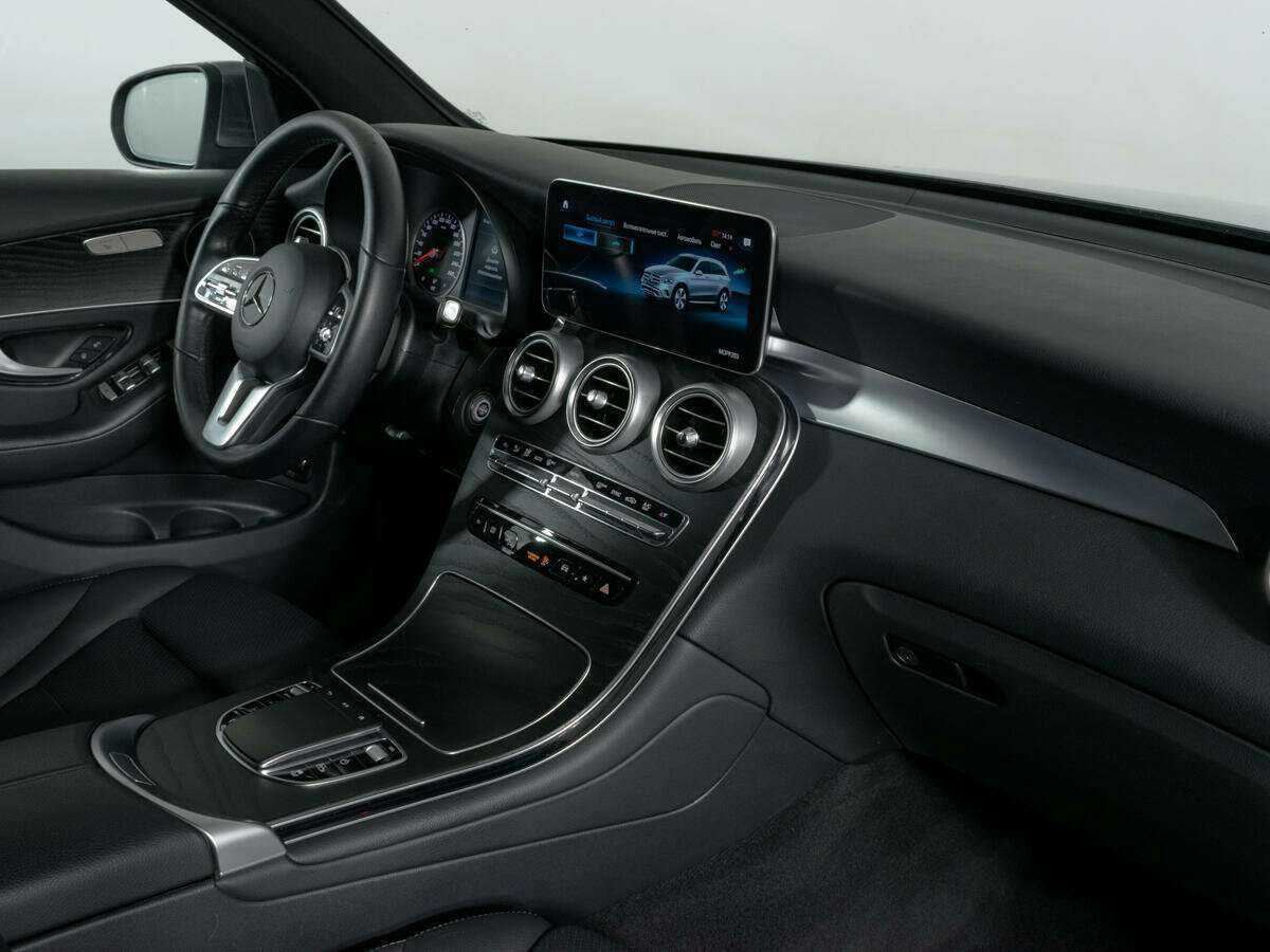 Mercedes-Benz GLC с пробегом — 2021 год. Фото: #6