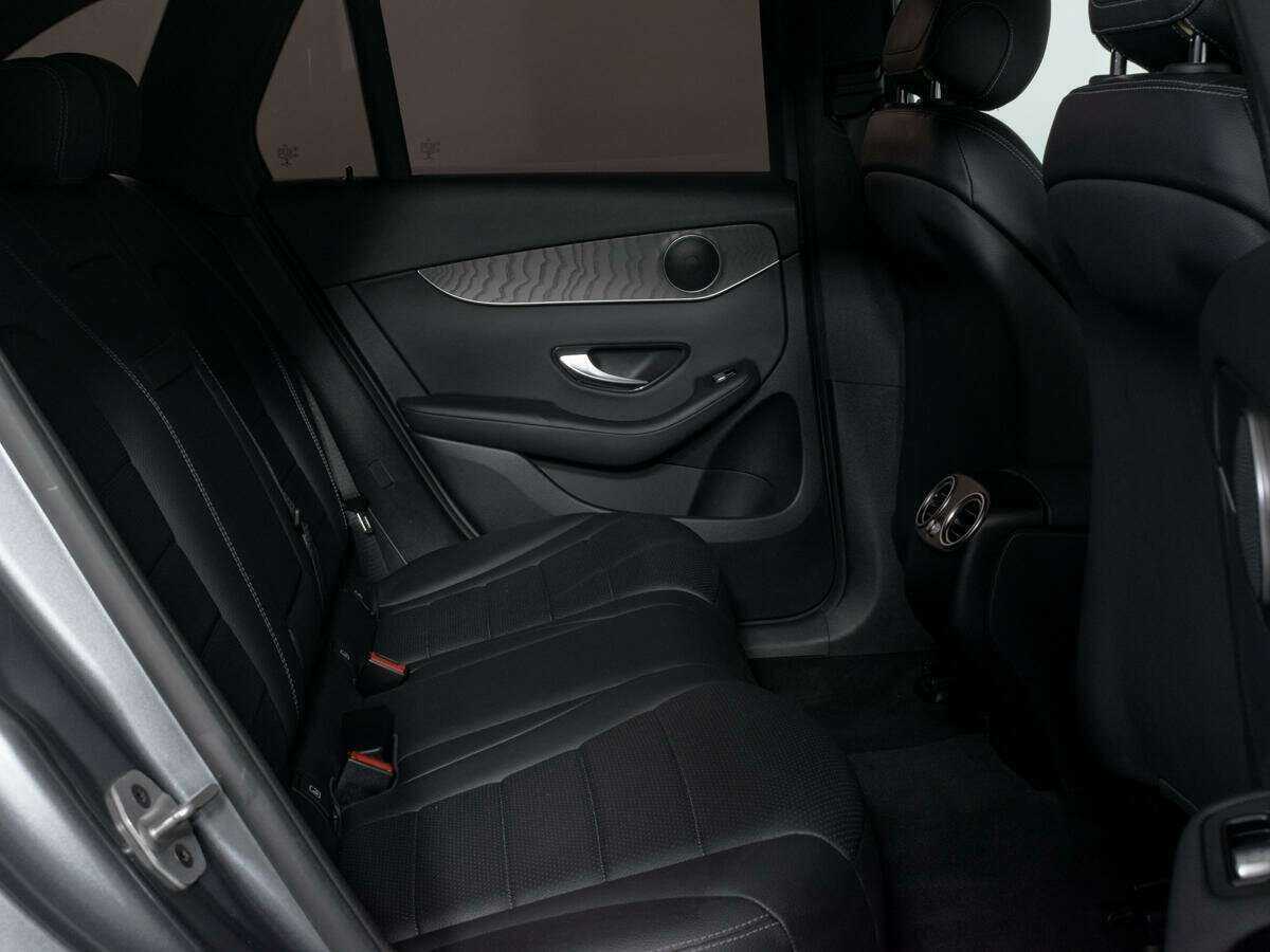 Mercedes-Benz GLC с пробегом — 2021 год. Фото: #9