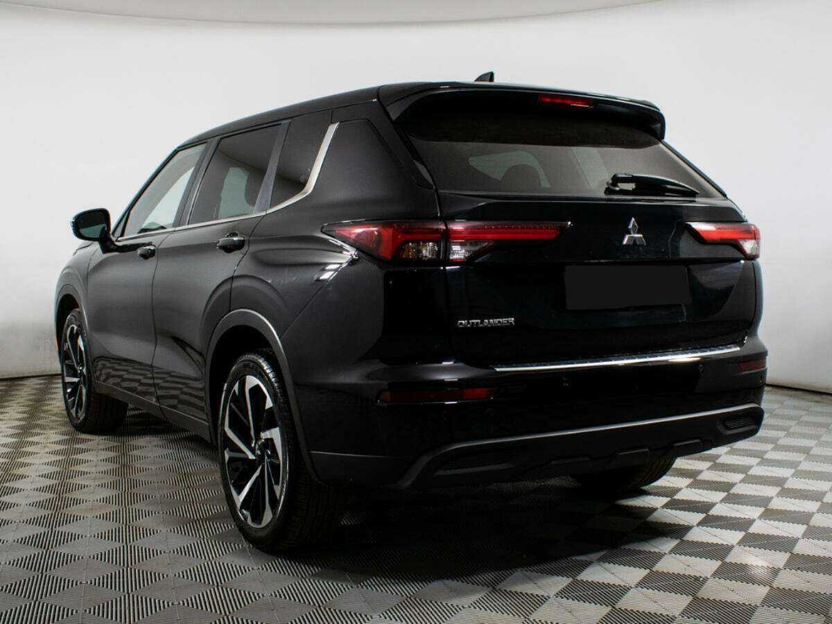Mitsubishi Outlander с пробегом — 2022 год. Фото: #6