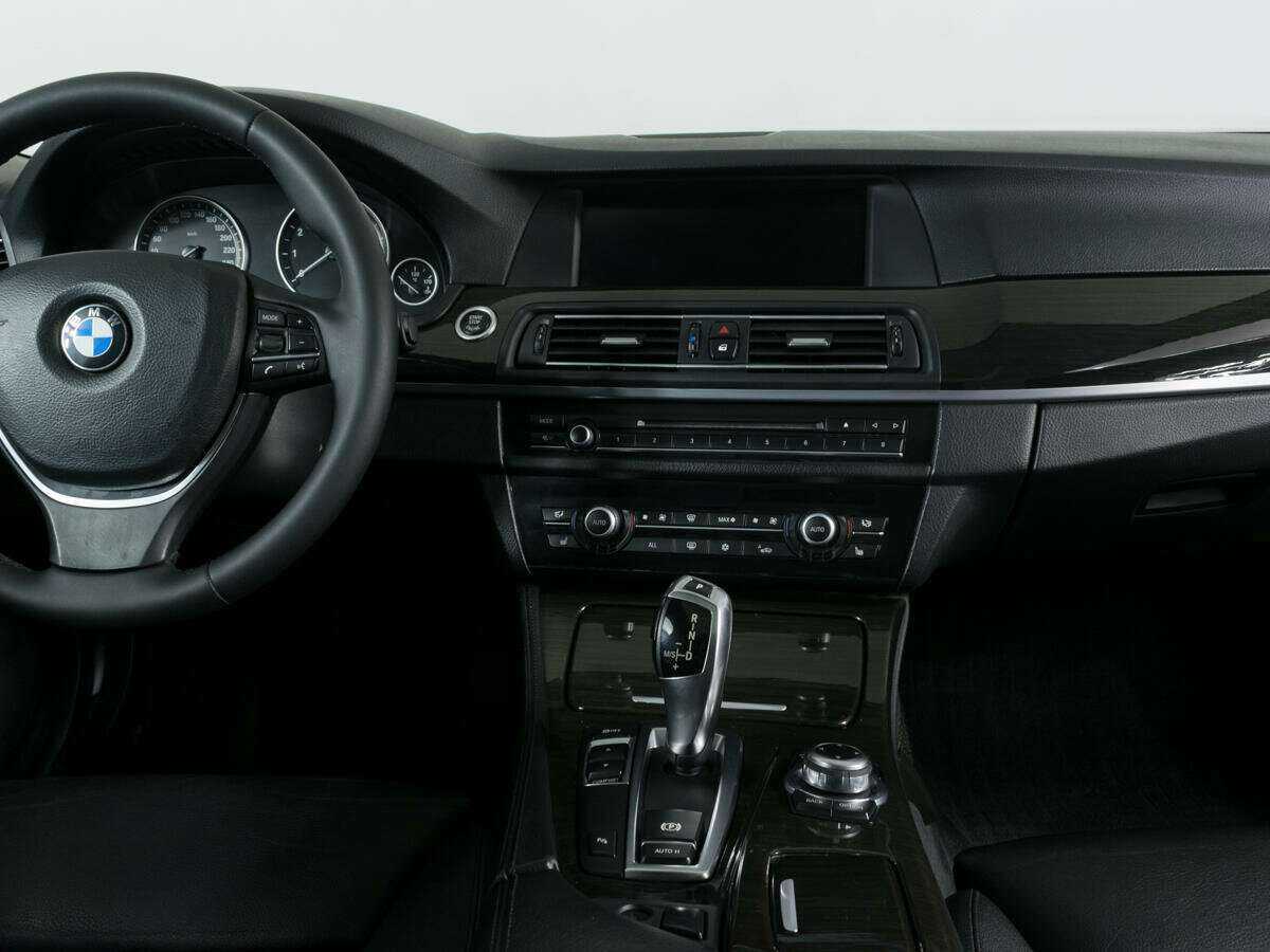 BMW 5 серии с пробегом — 2011 год. Фото: #8