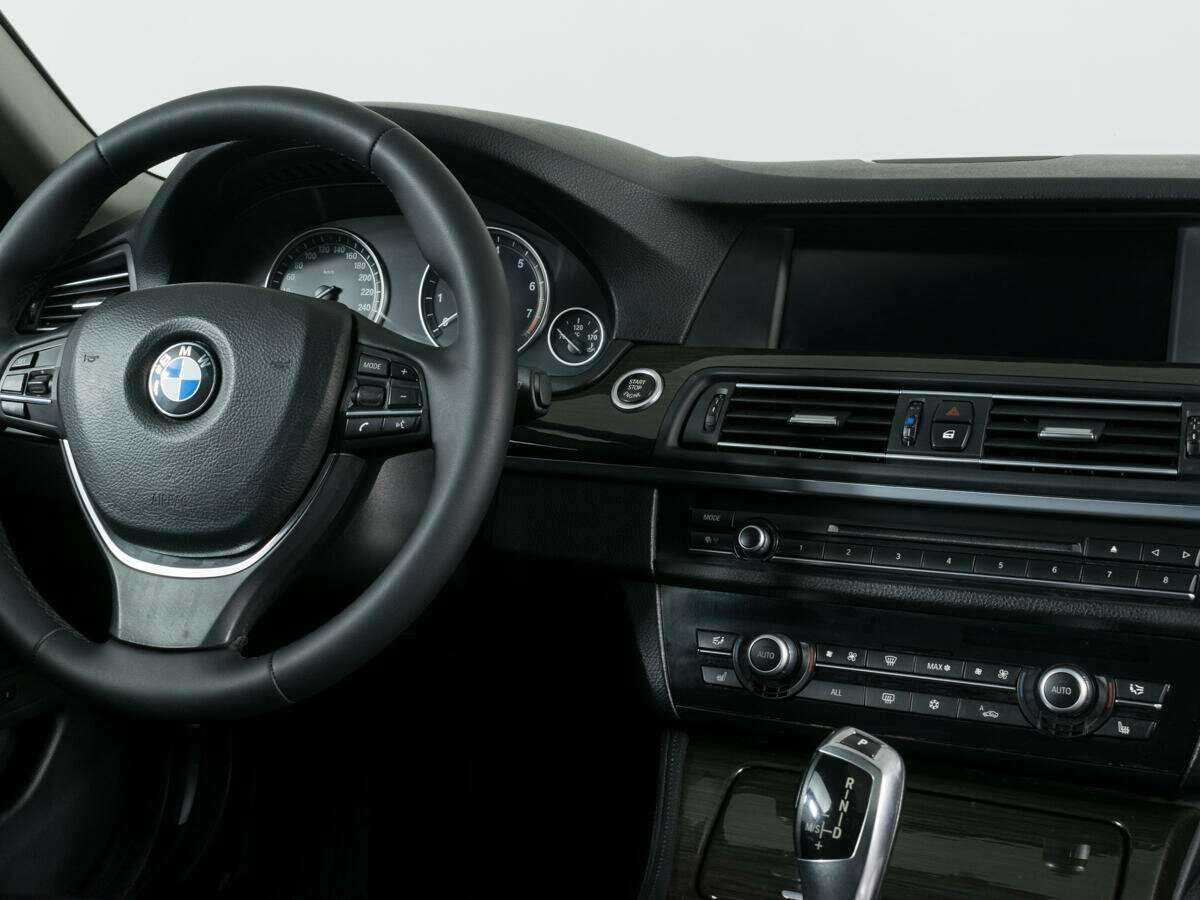 BMW 5 серии с пробегом — 2011 год. Фото: #9