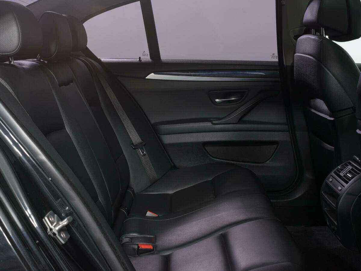 BMW 5 серии с пробегом — 2011 год. Фото: #10