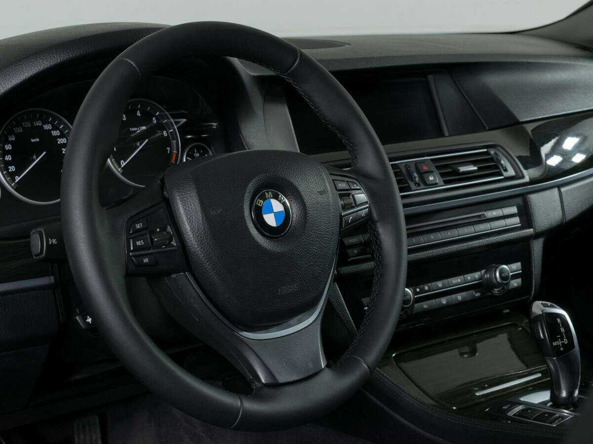 BMW 5 серии с пробегом — 2011 год. Фото: #13