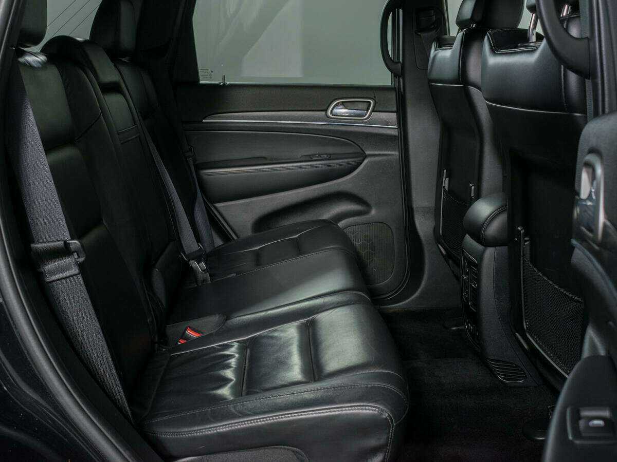 Jeep Grand Cherokee с пробегом — 2017 год. Фото: #11
