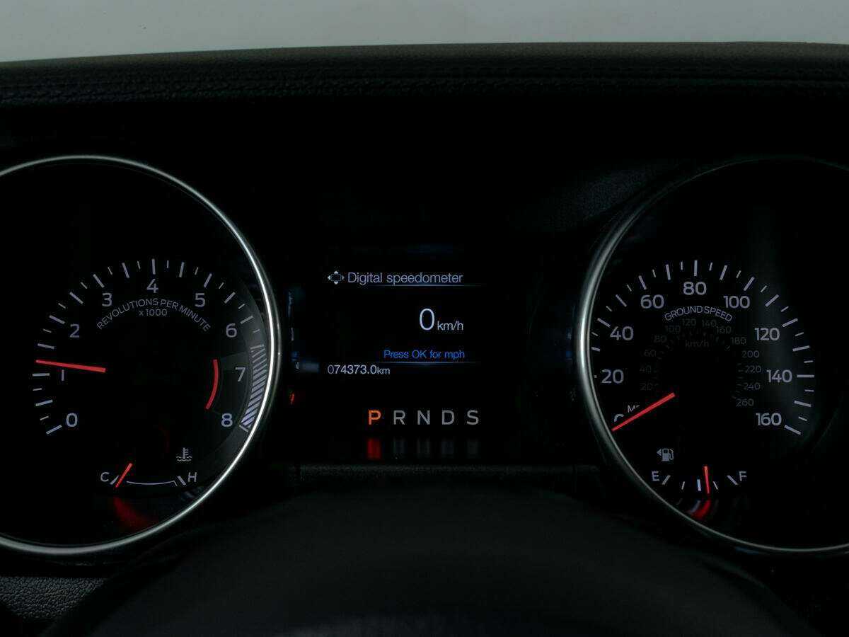 Ford Mustang с пробегом — 2021 год. Фото: #11