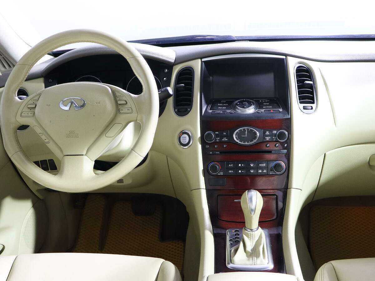 Infiniti EX с пробегом — 2013 год. Фото: #11