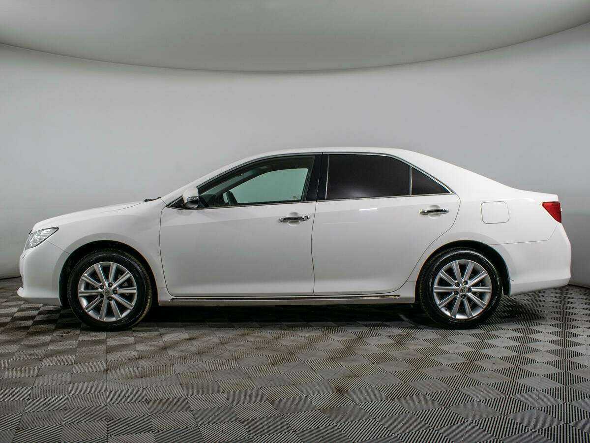 Toyota Camry с пробегом — 2014 год. Фото: #7