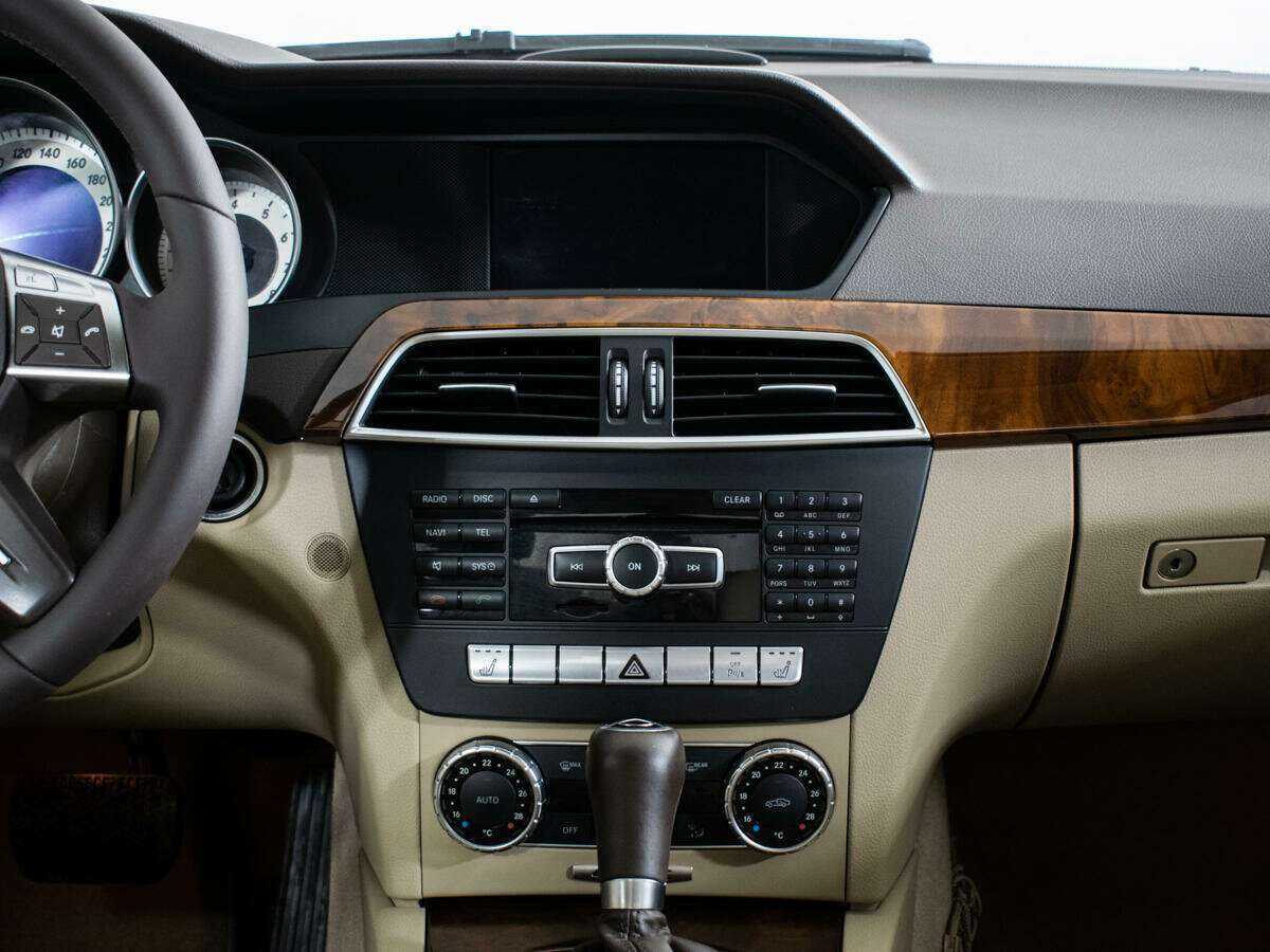 Mercedes-Benz C-Класс с пробегом — 2011 год. Фото: #9