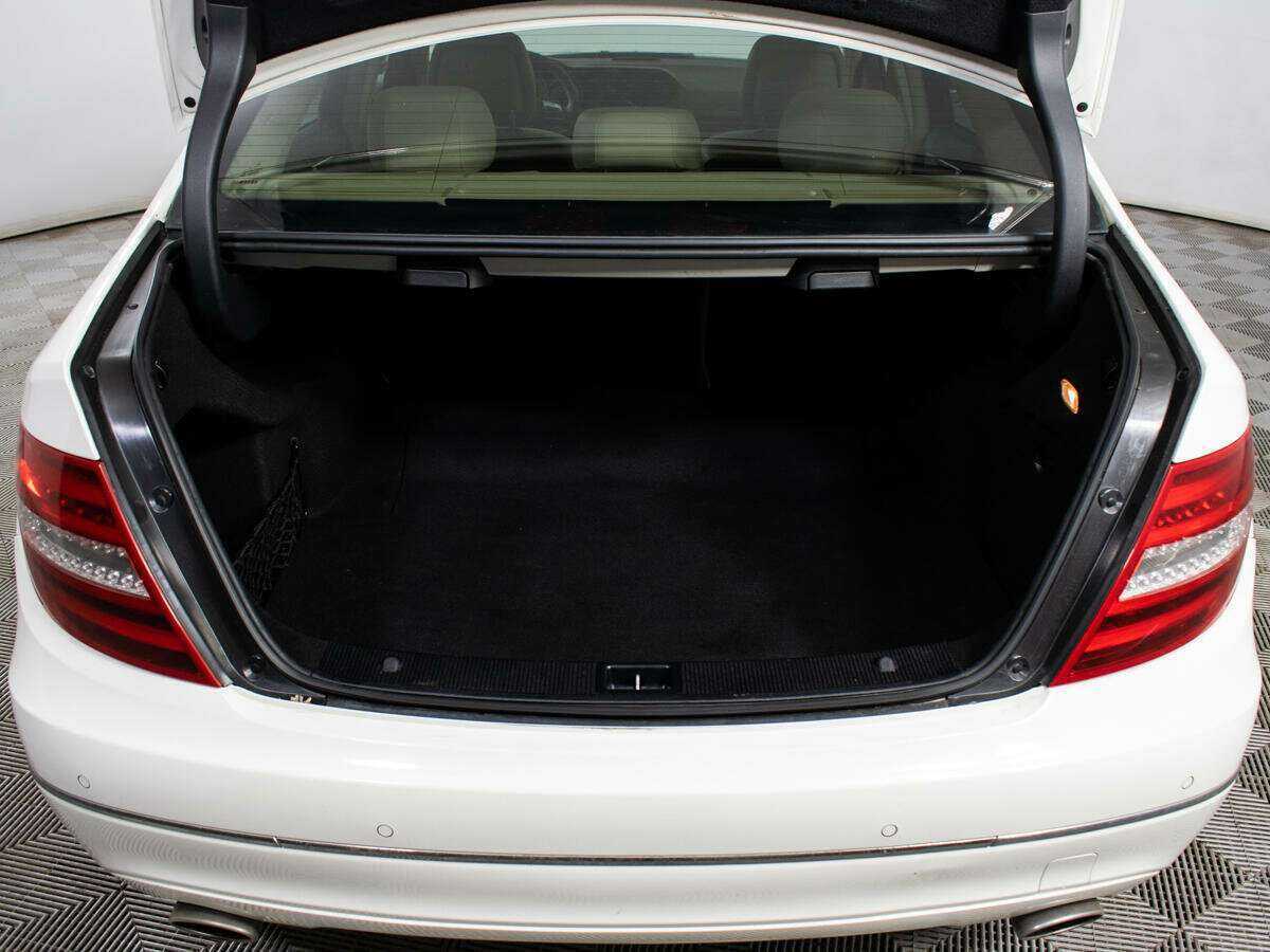 Mercedes-Benz C-Класс с пробегом — 2011 год. Фото: #12