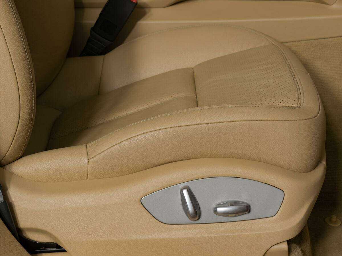 Porsche Cayenne с пробегом — 2012 год. Фото: #12