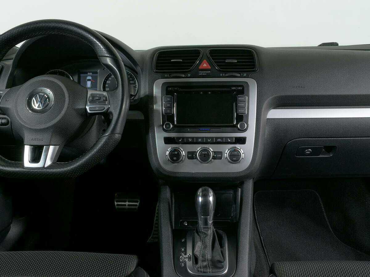 Volkswagen Scirocco с пробегом — 2013 год. Фото: #9