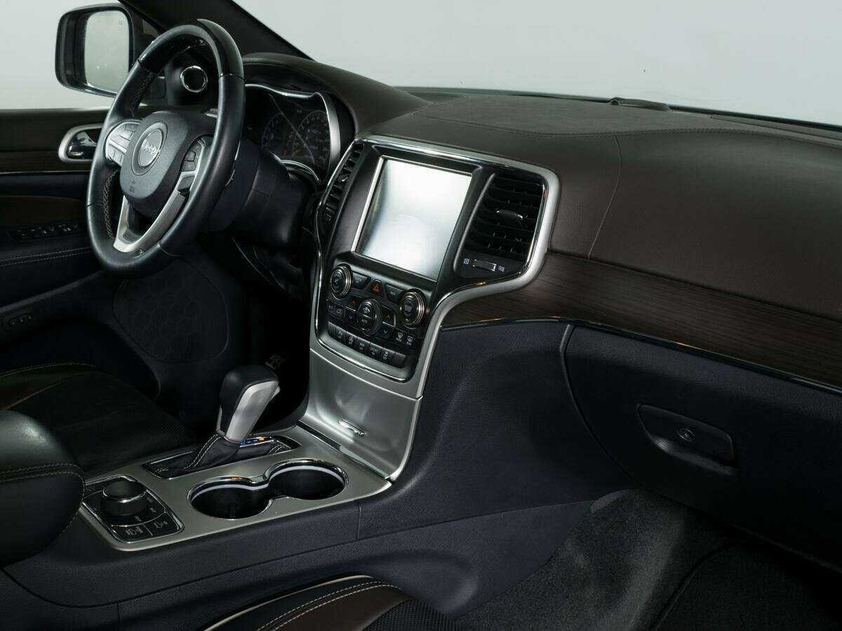 Jeep Grand Cherokee с пробегом — 2016 год. Фото: #8