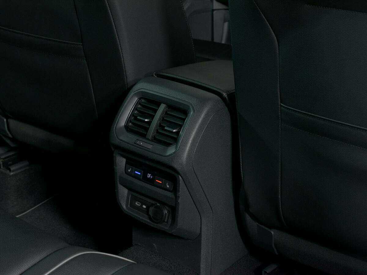 Volkswagen Tiguan с пробегом — 2021 год. Фото: #13
