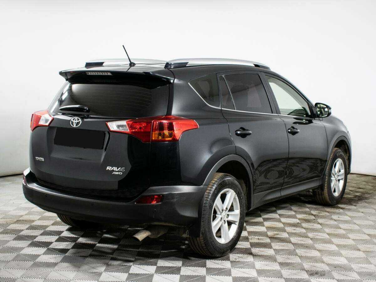Toyota RAV4 с пробегом — 2013 год. Фото: #3
