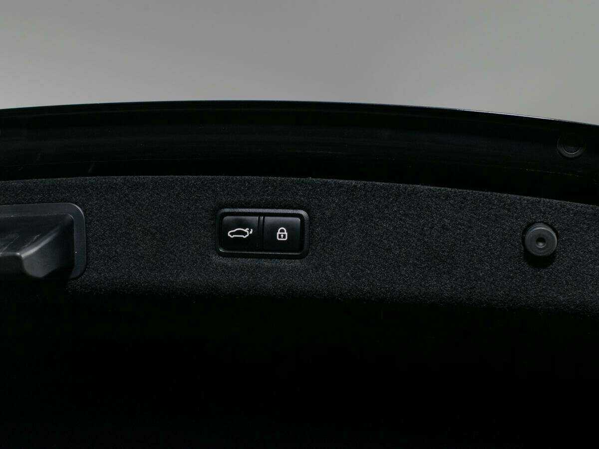 Genesis G90 с пробегом — 2017 год. Фото: #8