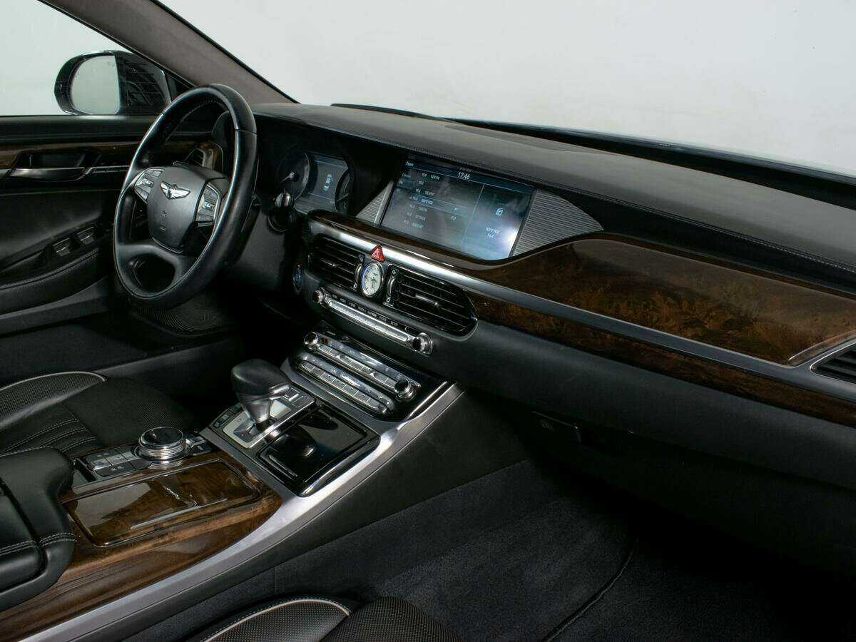 Genesis G90 с пробегом — 2017 год. Фото: #9