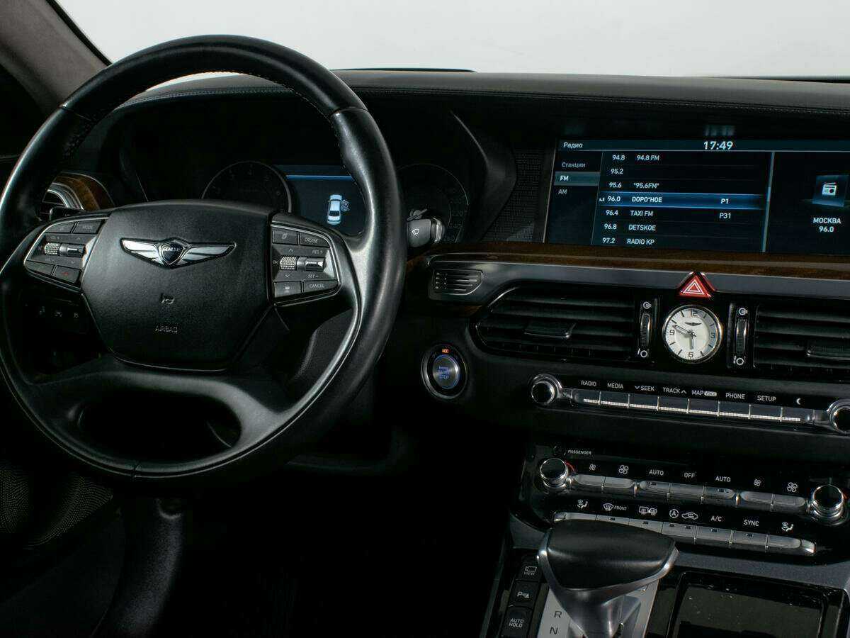 Genesis G90 с пробегом — 2017 год. Фото: #11