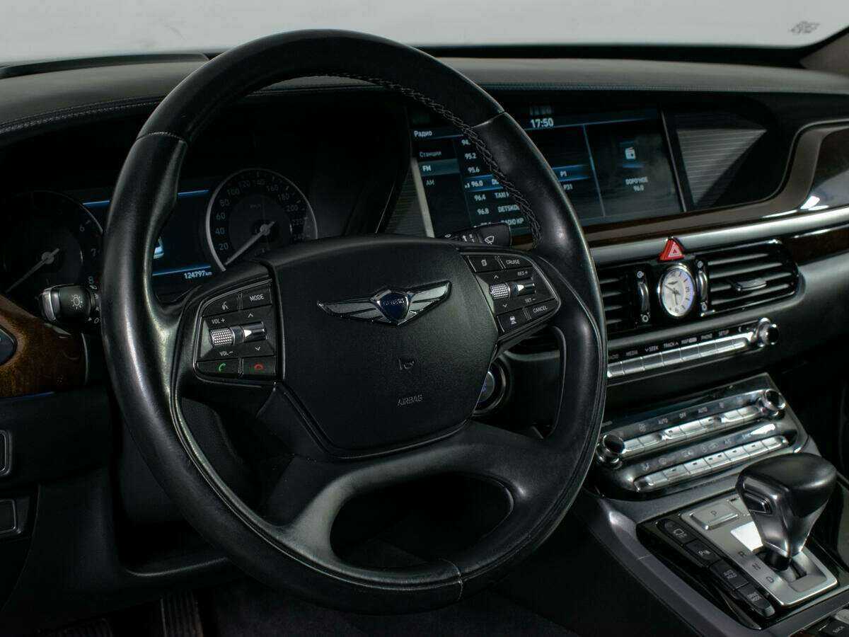Genesis G90 с пробегом — 2017 год. Фото: #19
