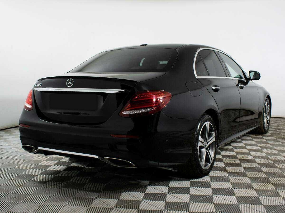Mercedes-Benz E-Класс с пробегом — 2017 год. Фото: #3