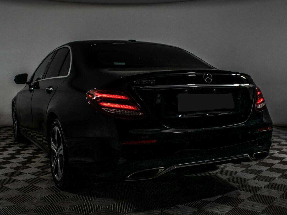 Mercedes-Benz E-Класс с пробегом — 2017 год. Фото: #13