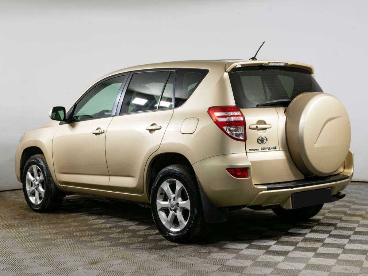 Toyota RAV4 с пробегом — 2010 год. Фото: #3