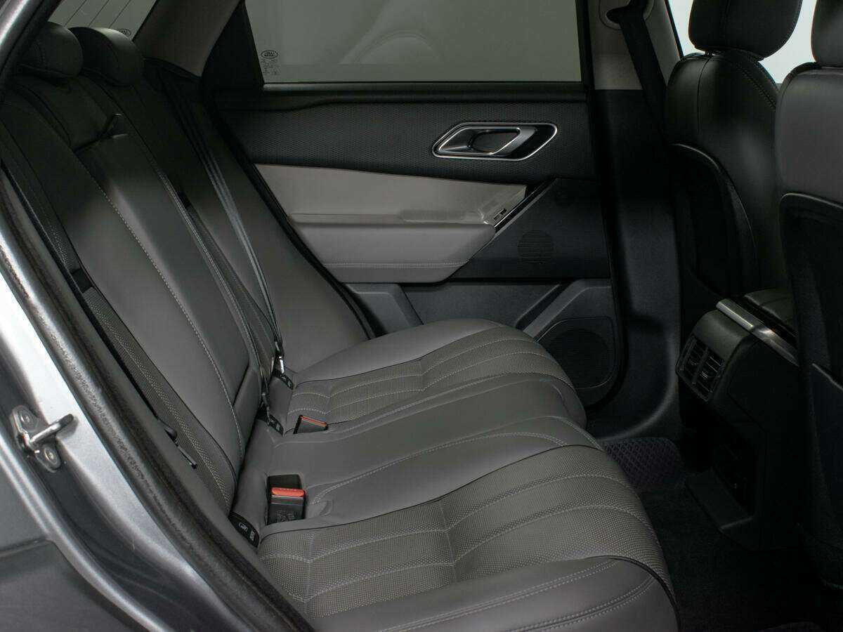 Land Rover Range Rover Velar с пробегом — 2018 год. Фото: #12