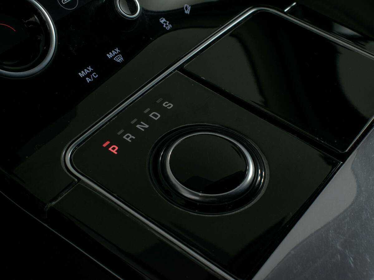 Land Rover Range Rover Velar с пробегом — 2018 год. Фото: #17