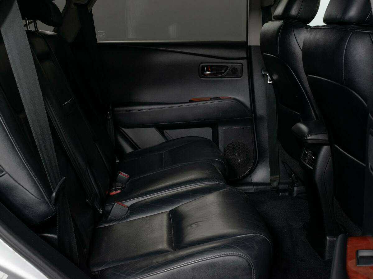 Lexus RX с пробегом — 2010 год. Фото: #10