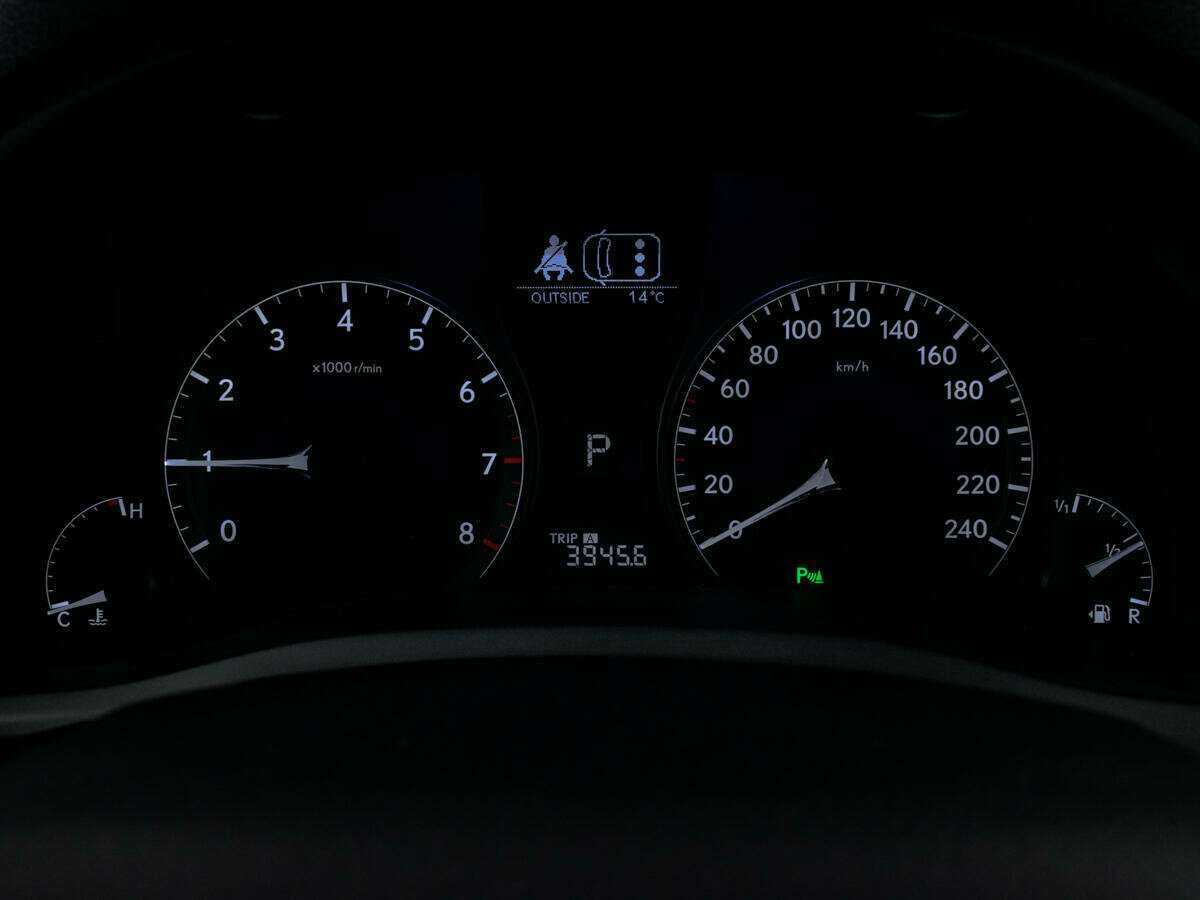 Lexus RX с пробегом — 2010 год. Фото: #12