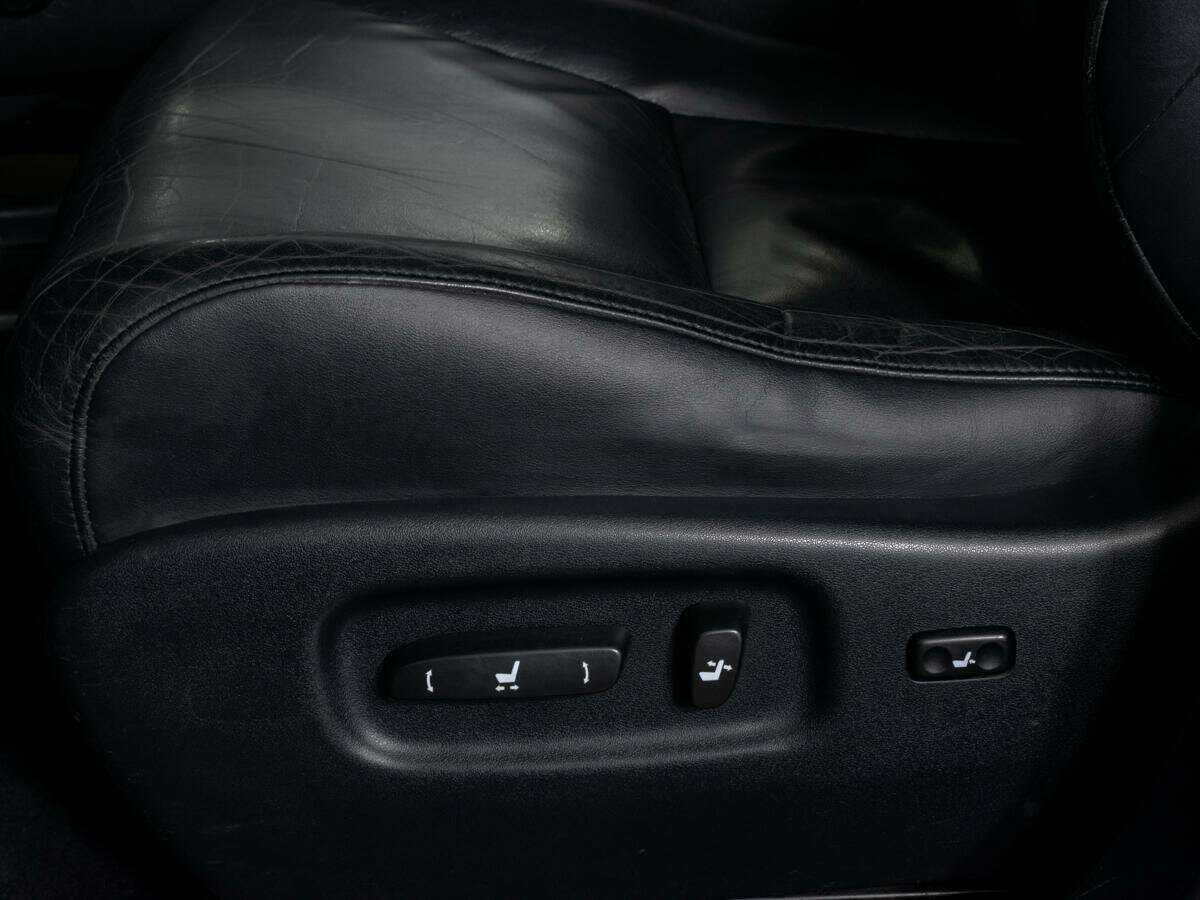 Lexus RX с пробегом — 2010 год. Фото: #17