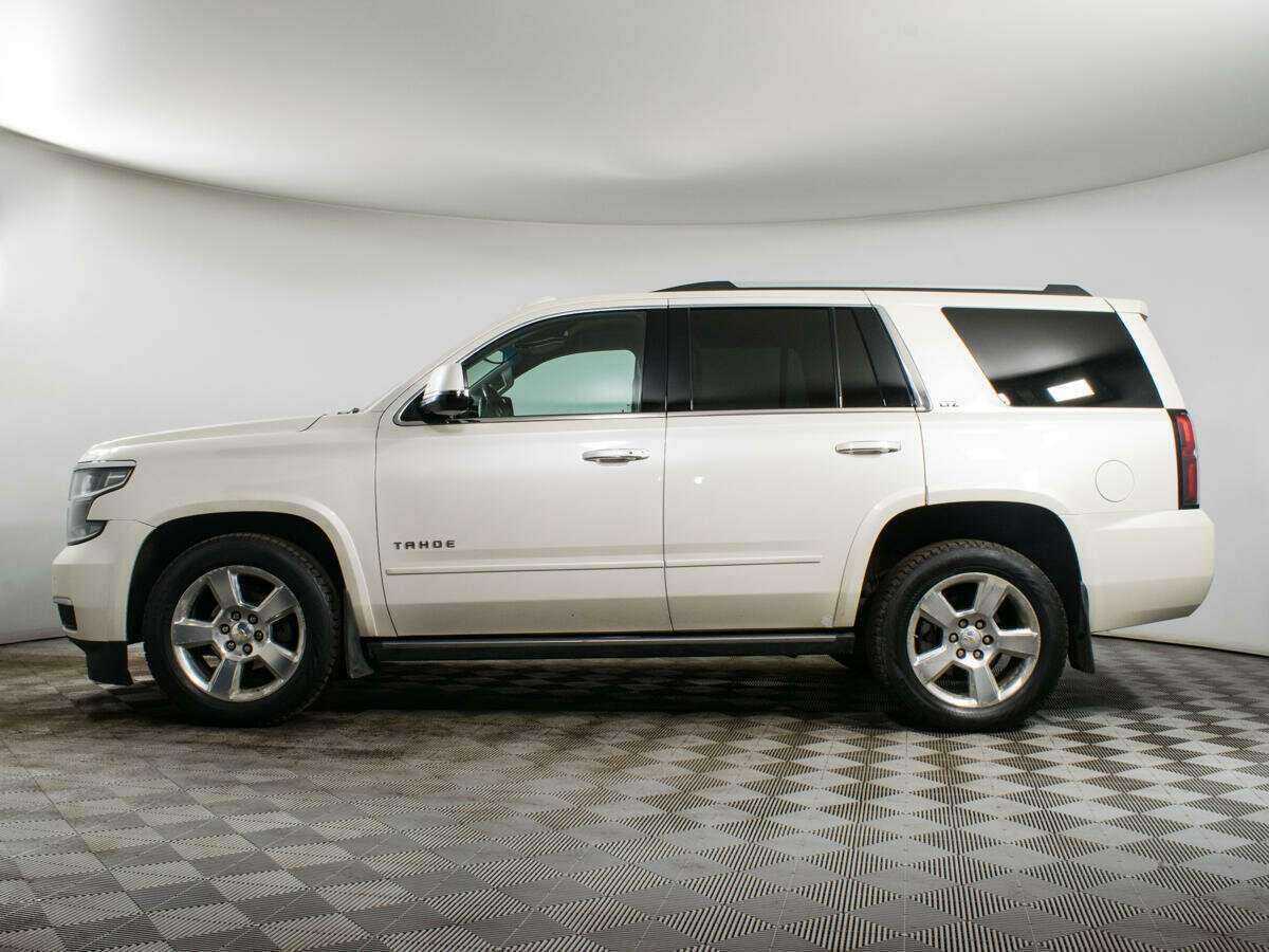 Chevrolet Tahoe с пробегом — 2016 год. Фото: #7