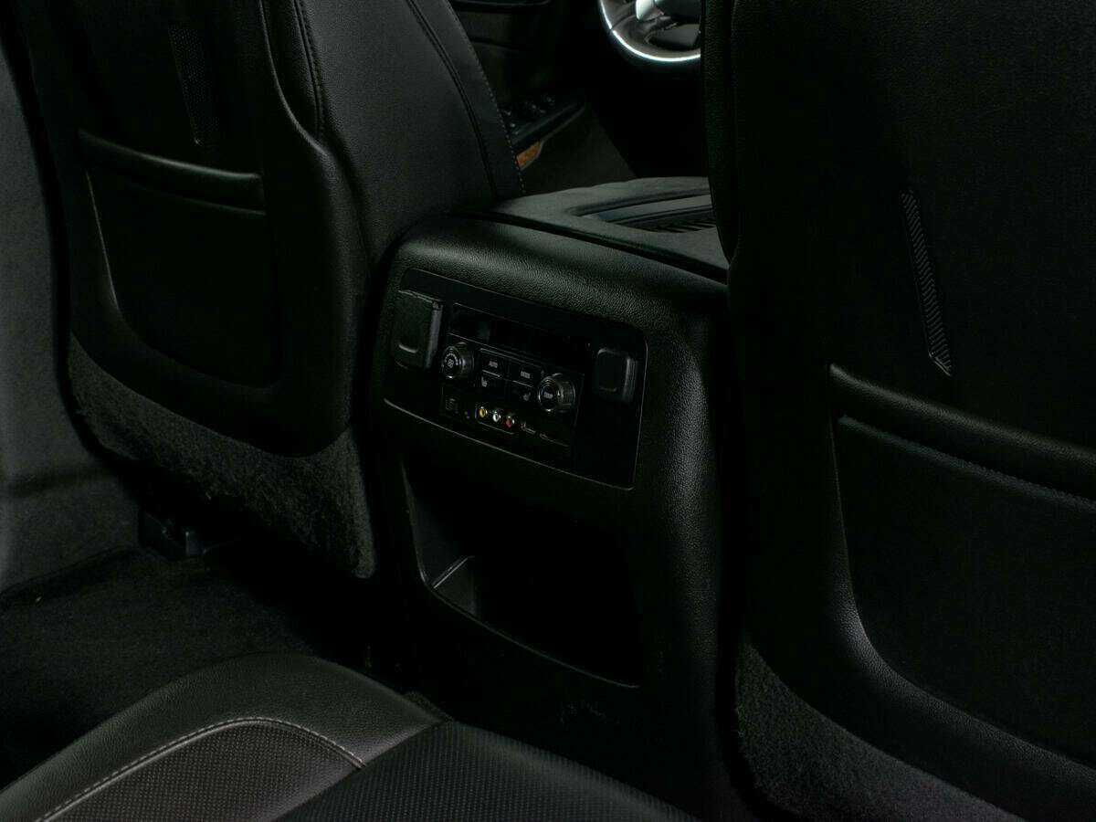 Chevrolet Tahoe с пробегом — 2016 год. Фото: #15