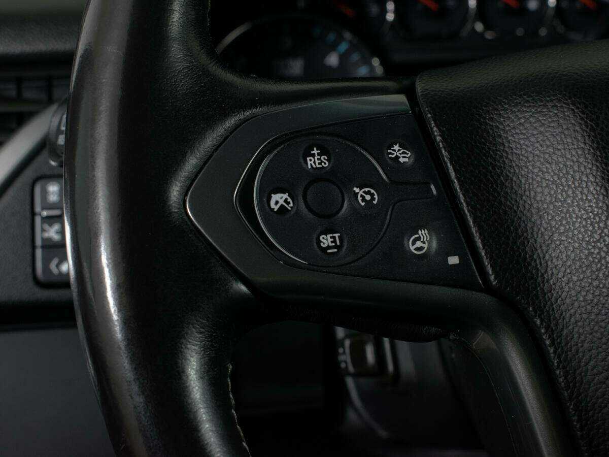 Chevrolet Tahoe с пробегом — 2016 год. Фото: #19