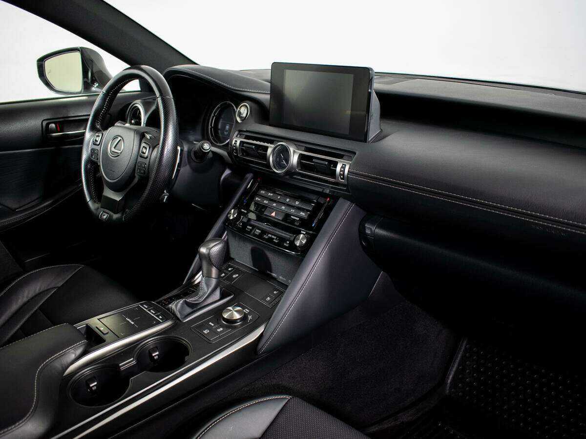 Lexus IS с пробегом — 2021 год. Фото: #5