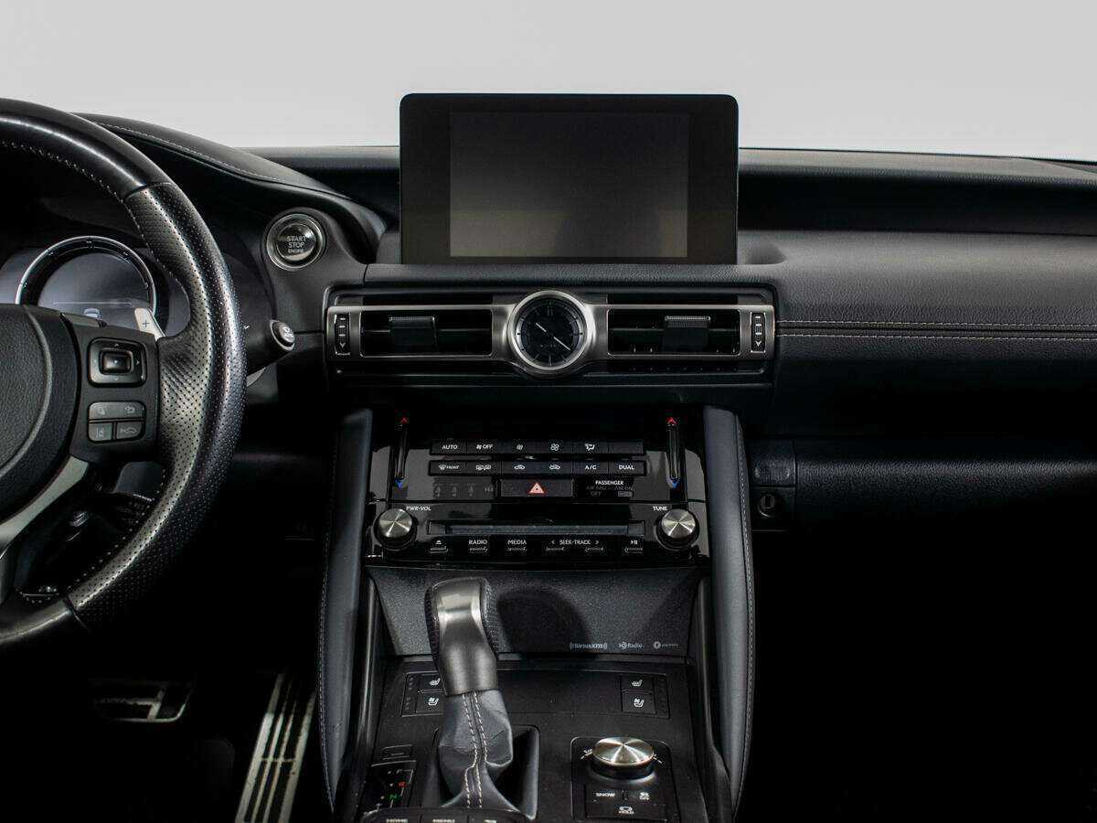 Lexus IS с пробегом — 2021 год. Фото: #7