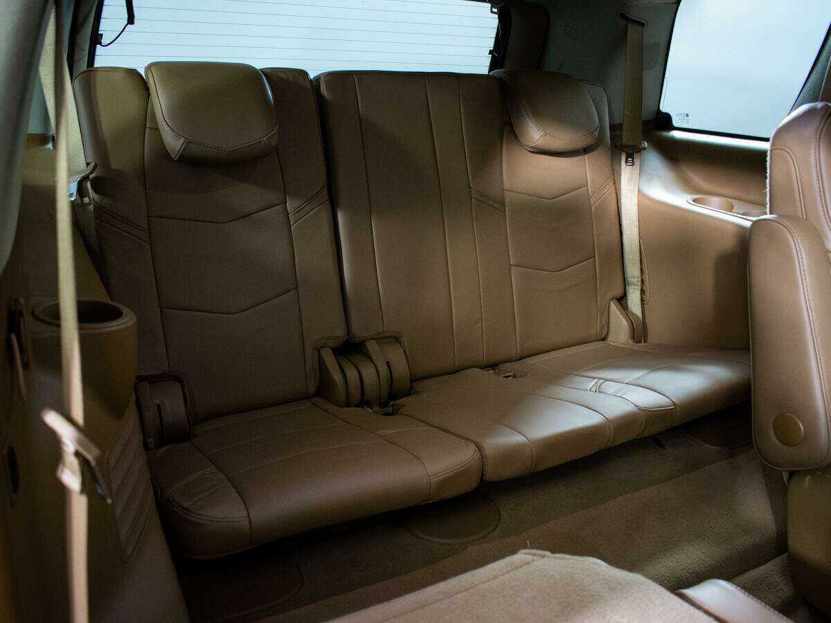 Cadillac Escalade с пробегом — 2016 год. Фото: #9