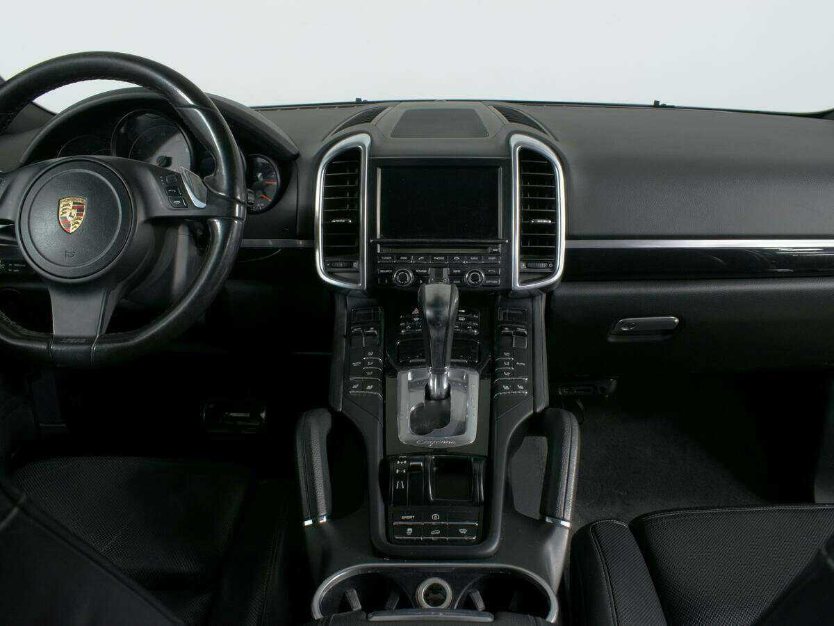 Porsche Cayenne с пробегом — 2010 год. Фото: #8