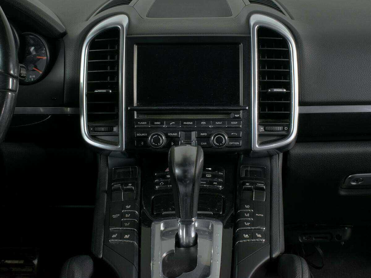 Porsche Cayenne с пробегом — 2010 год. Фото: #9