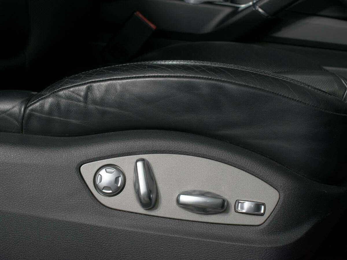 Porsche Cayenne с пробегом — 2010 год. Фото: #13