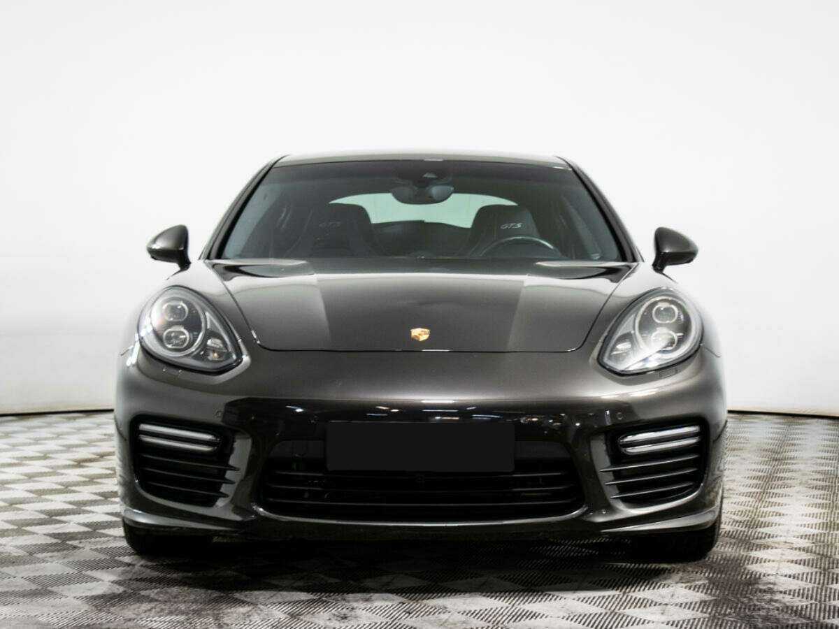 Porsche Panamera с пробегом — 2015 год. Фото: #1