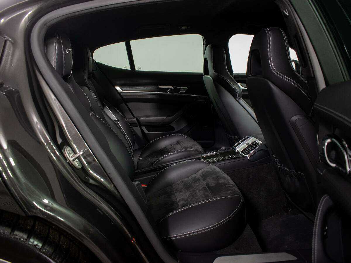 Porsche Panamera с пробегом — 2015 год. Фото: #7