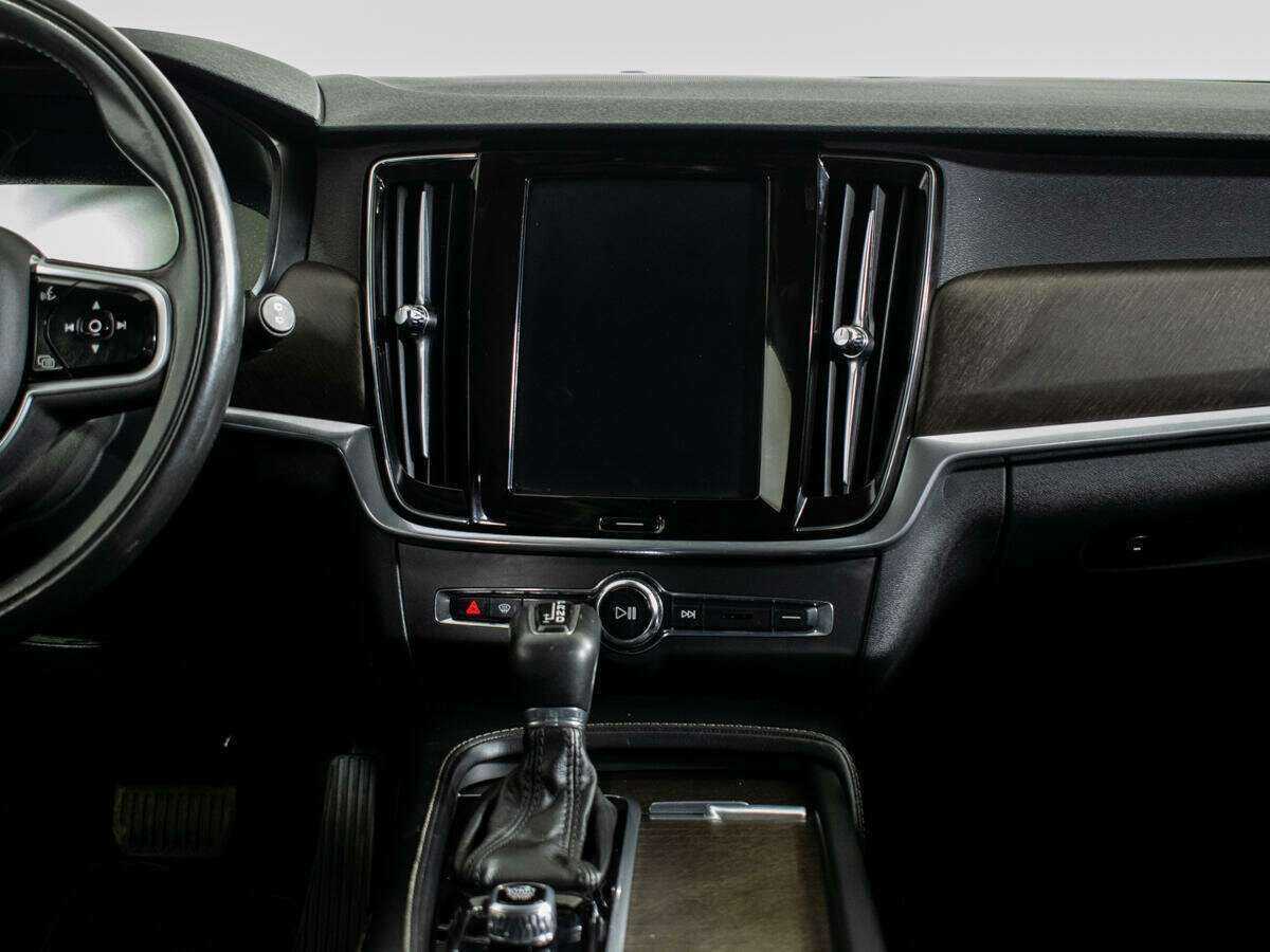 Volvo V90 Cross Country с пробегом — 2018 год. Фото: #10
