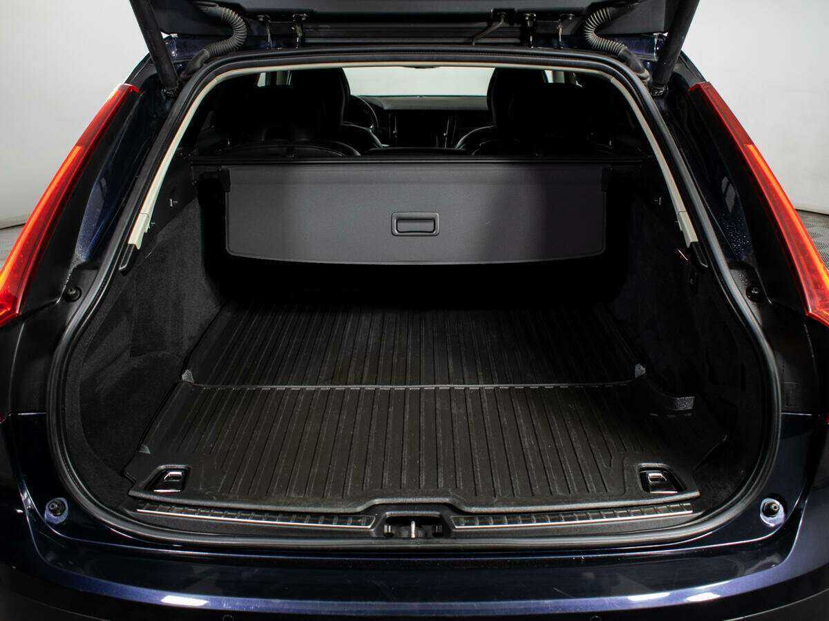 Volvo V90 Cross Country с пробегом — 2018 год. Фото: #14