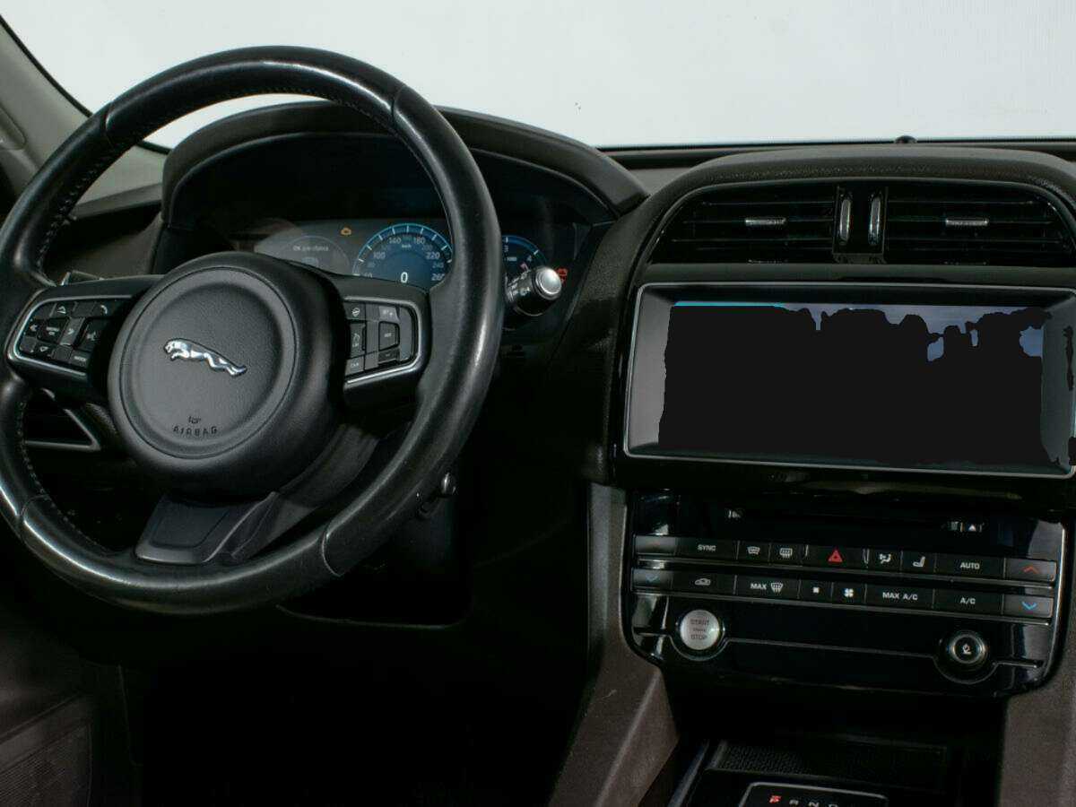 Jaguar F-Pace с пробегом — 2016 год. Фото: #11