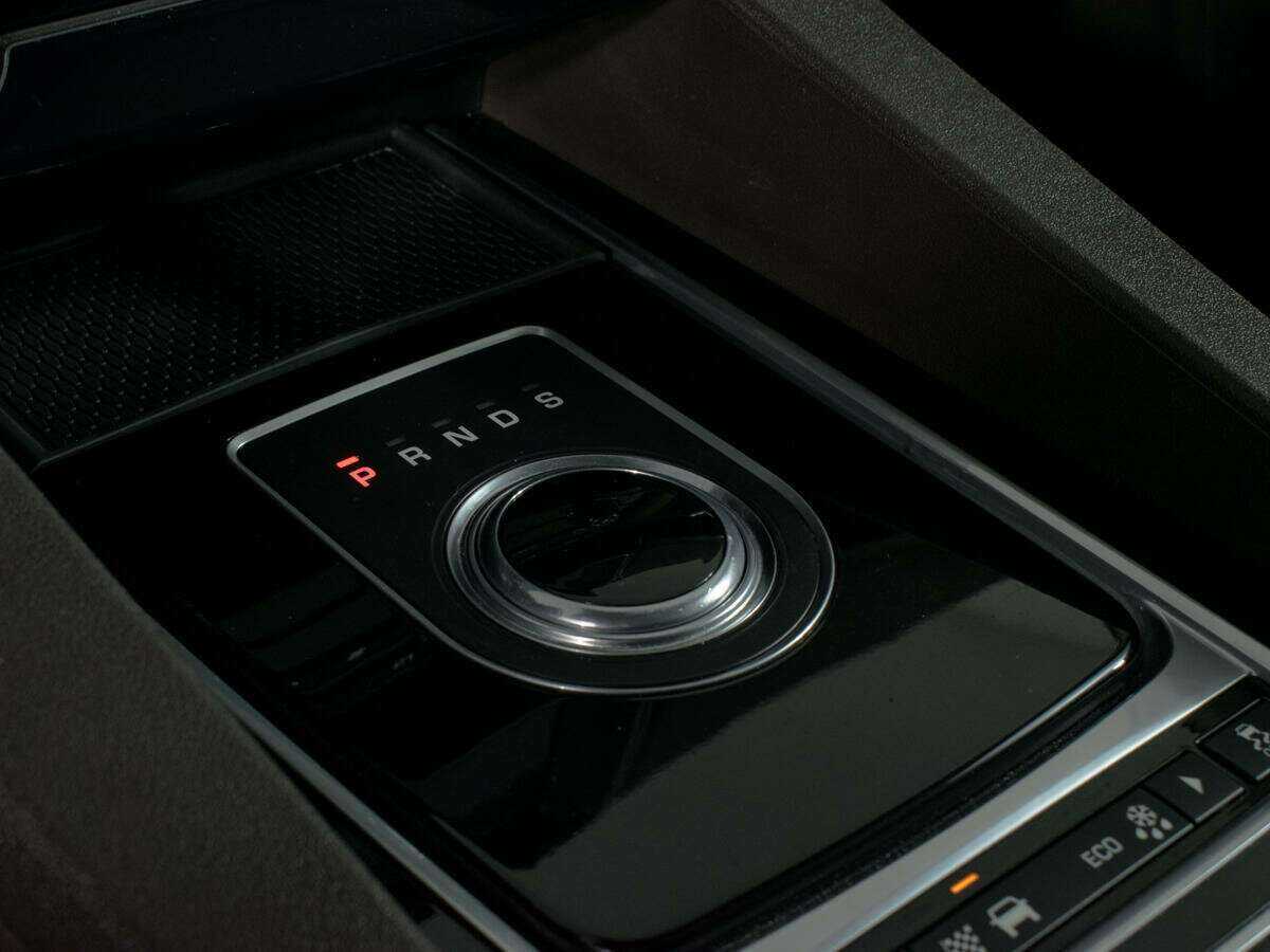 Jaguar F-Pace с пробегом — 2016 год. Фото: #19