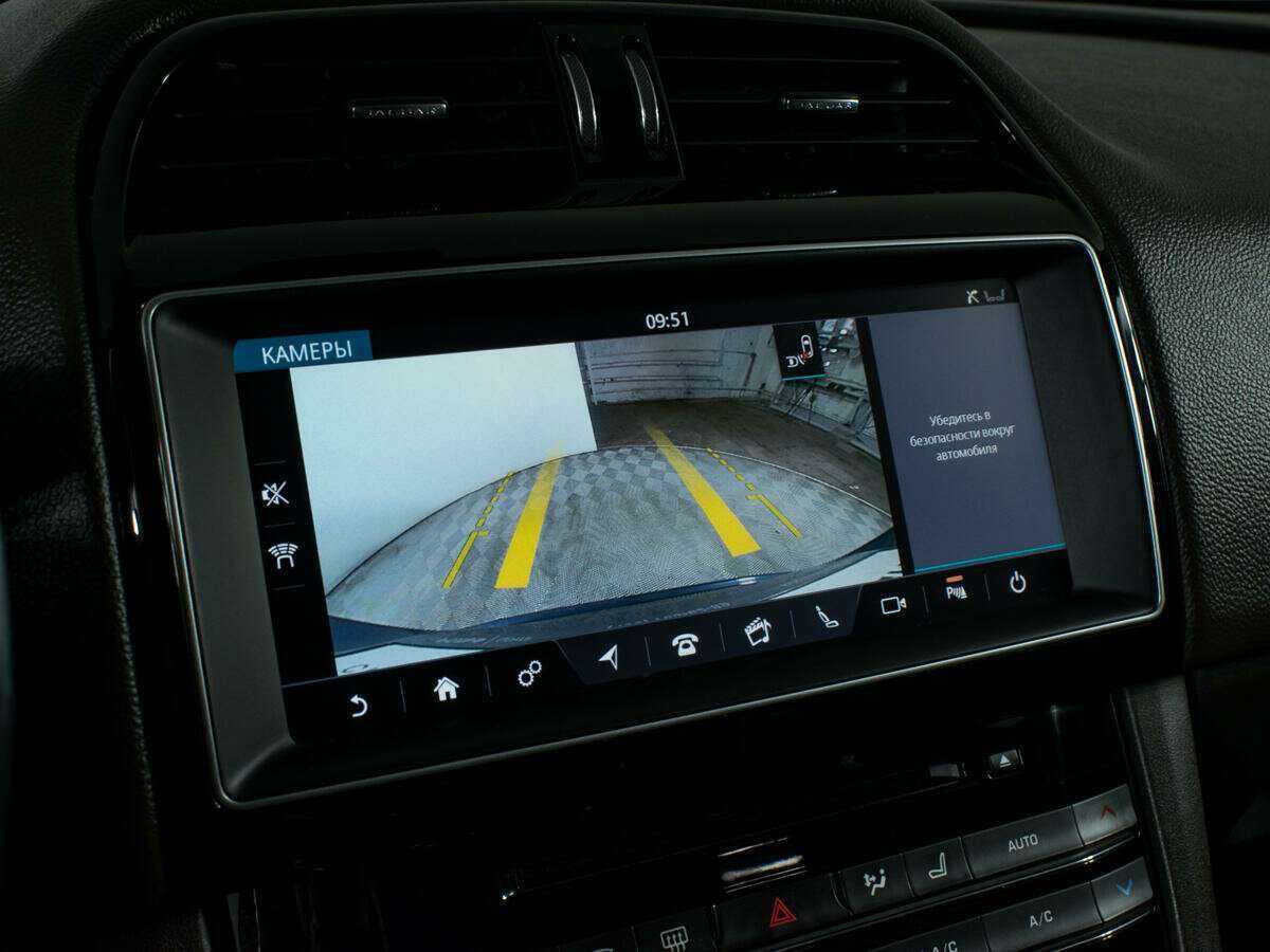 Jaguar F-Pace с пробегом — 2016 год. Фото: #21