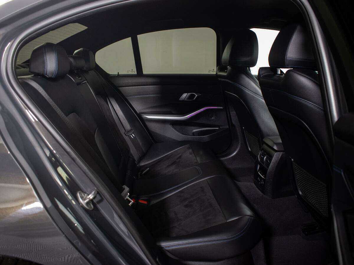 BMW 3 серии с пробегом — 2020 год. Фото: #7