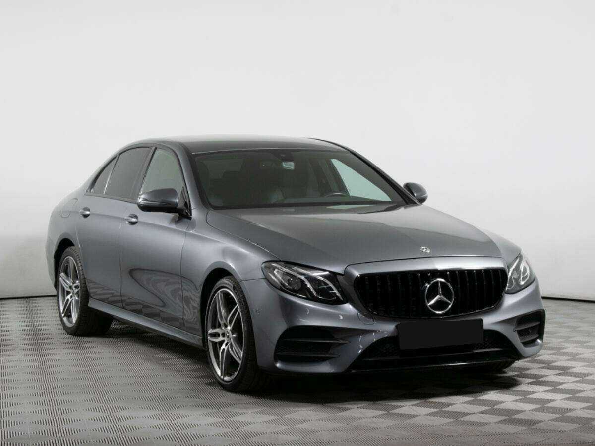 Mercedes-Benz E-Класс с пробегом — 2019 год. Фото: #2