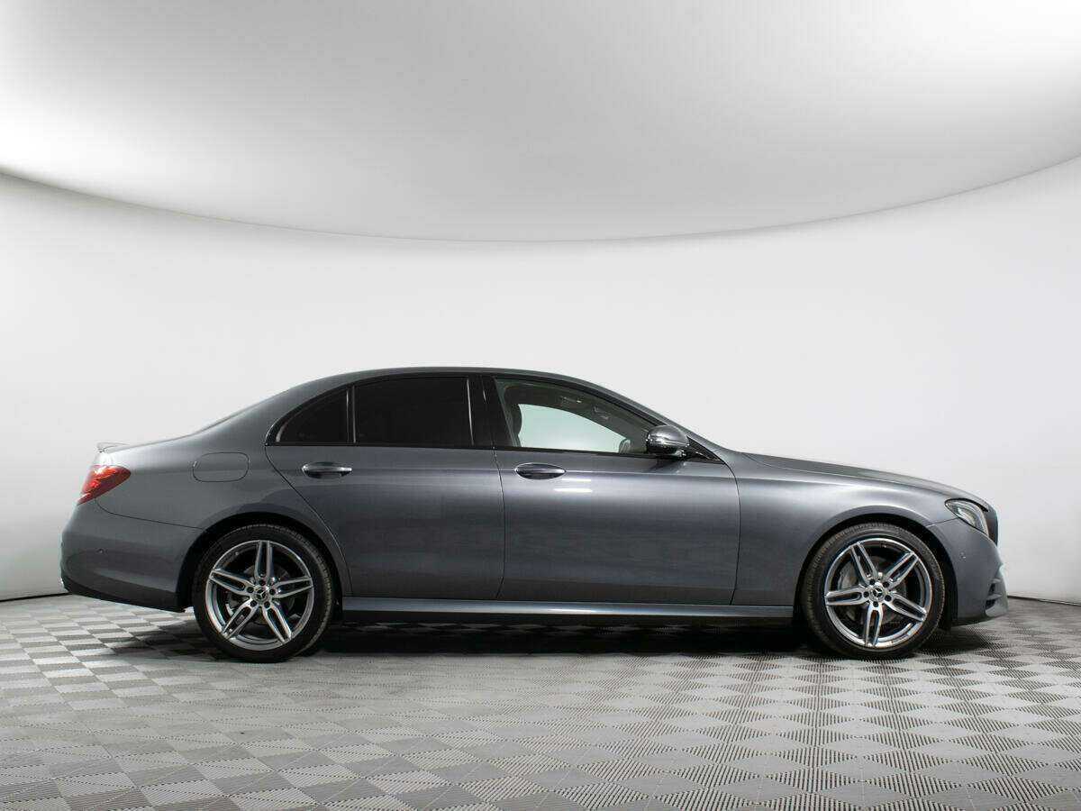 Mercedes-Benz E-Класс с пробегом — 2019 год. Фото: #3