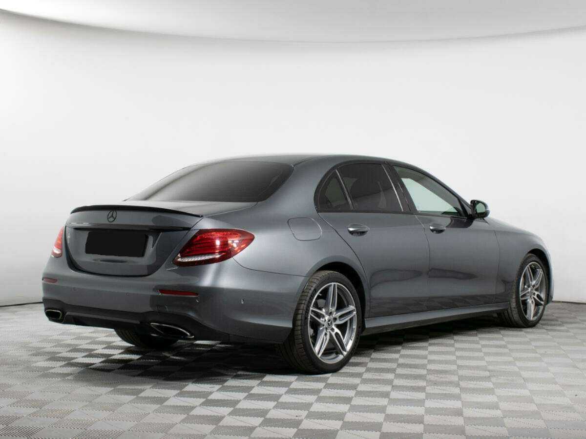 Mercedes-Benz E-Класс с пробегом — 2019 год. Фото: #4